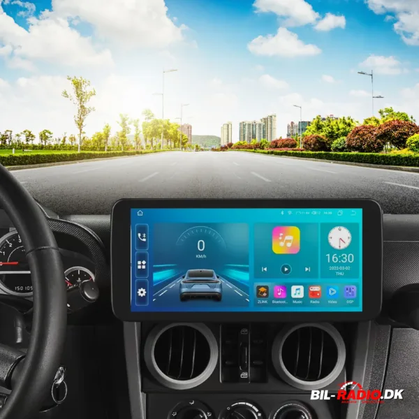 Jeep Wrangler 2009-2014 bilradio med trådløs Apple CarPlay, 8-core processor og 6GB RAM. Perfekt opgradering.